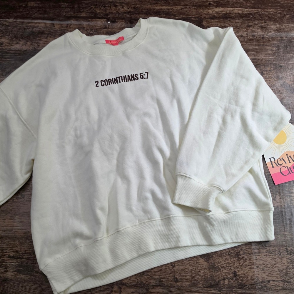 ELEVEN60 2 Corinthians 5:7 Sweatshirt Womens L Cream Embroidered Faith Pullover